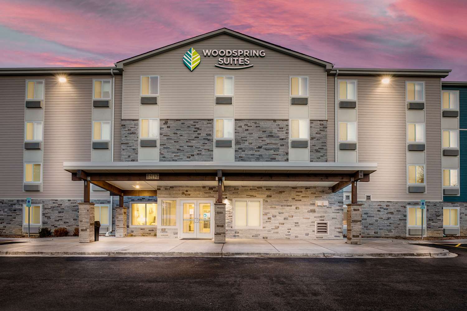 WoodSpring Suites Gurnee - Chicago 3/24