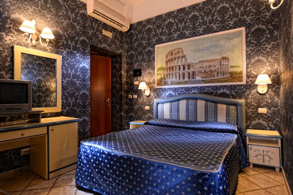 Hotel Golden 11/50