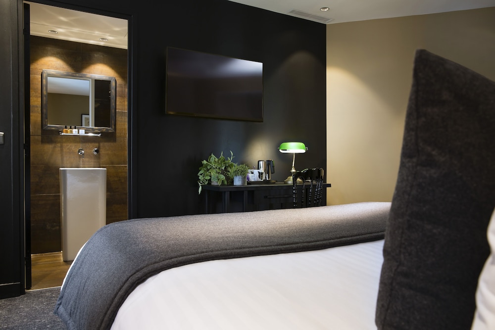 Hotel Le Chat Noir 23/68