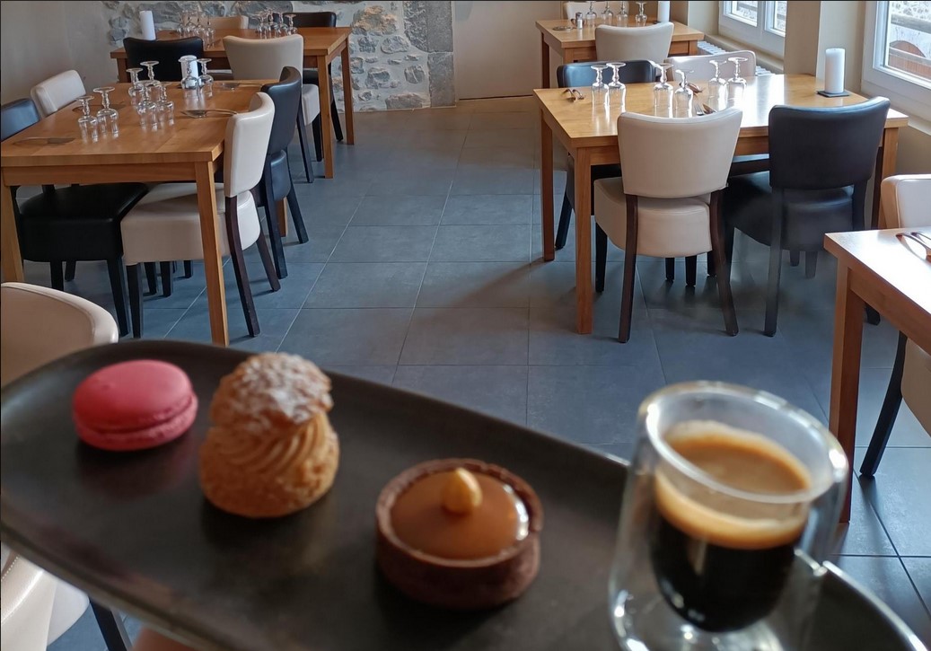 AUBERGE DU VIEUX LANAS 18/23