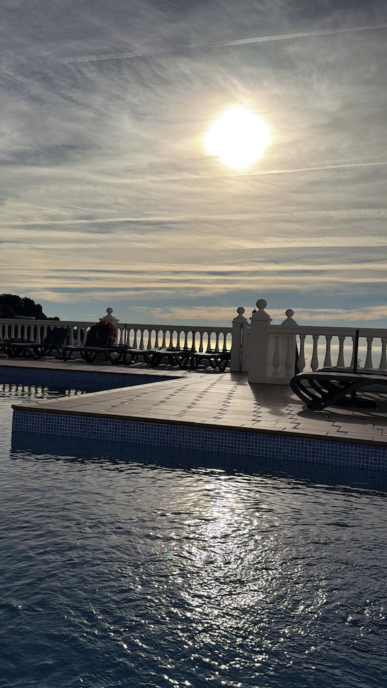 Macdonald La Ermita Resort 70/74