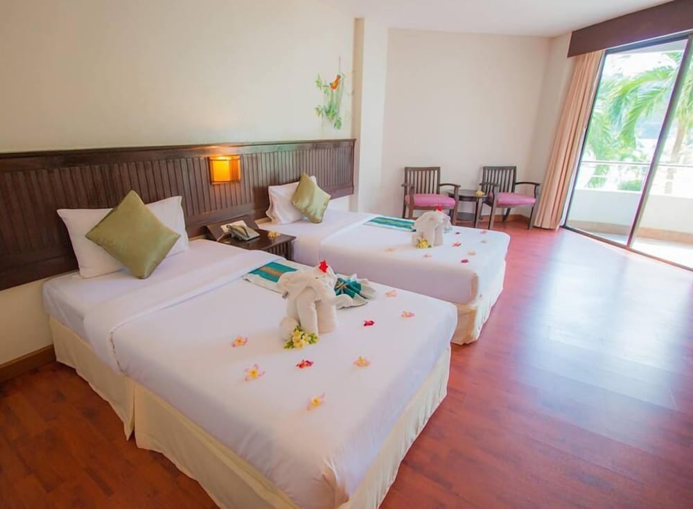 Phi Phi Island Cabana Hotel 24/69
