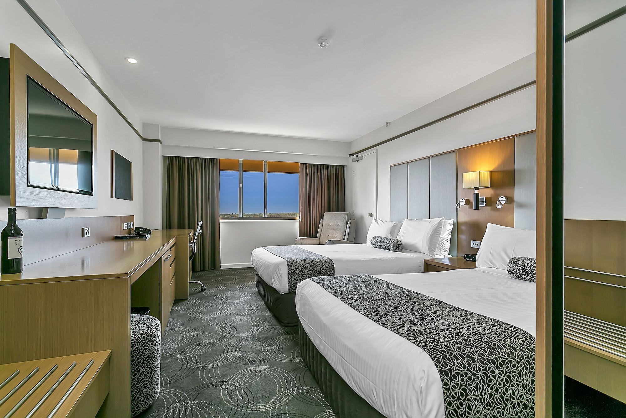 غرفة سوبيريور بسريرين مزدوجين، Stamford Plaza Adelaide 4/8