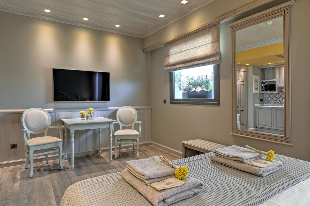 Estia Boutique Apartments 38/50