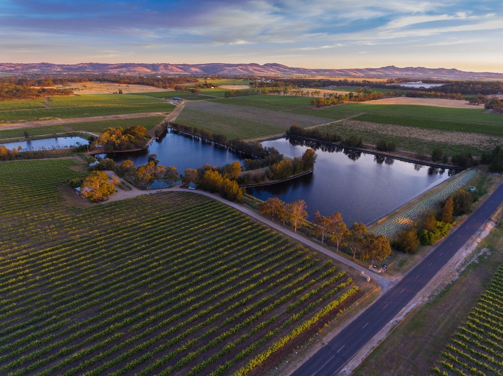 Stonewell Cottages & Vineyards 41/50