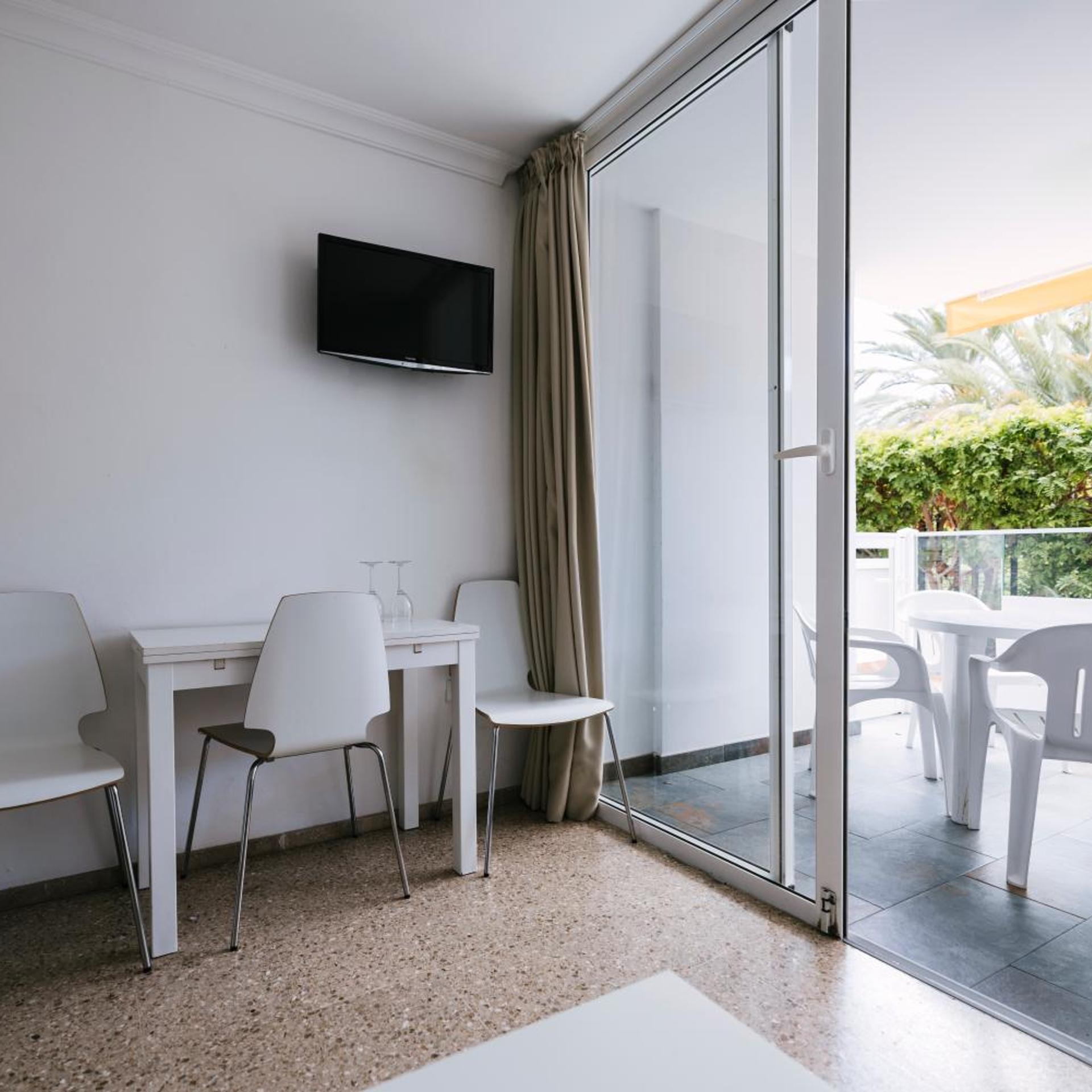 Apartamentos LIVVO Tarahal 77/88