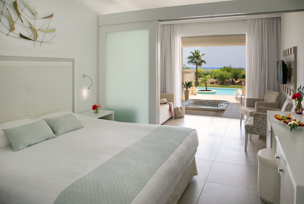 Asterias Beach Hotel 19/62