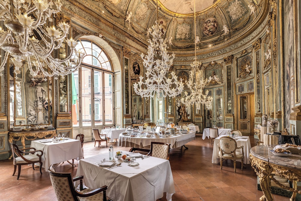 Palazzo Doria Napoli 36/50