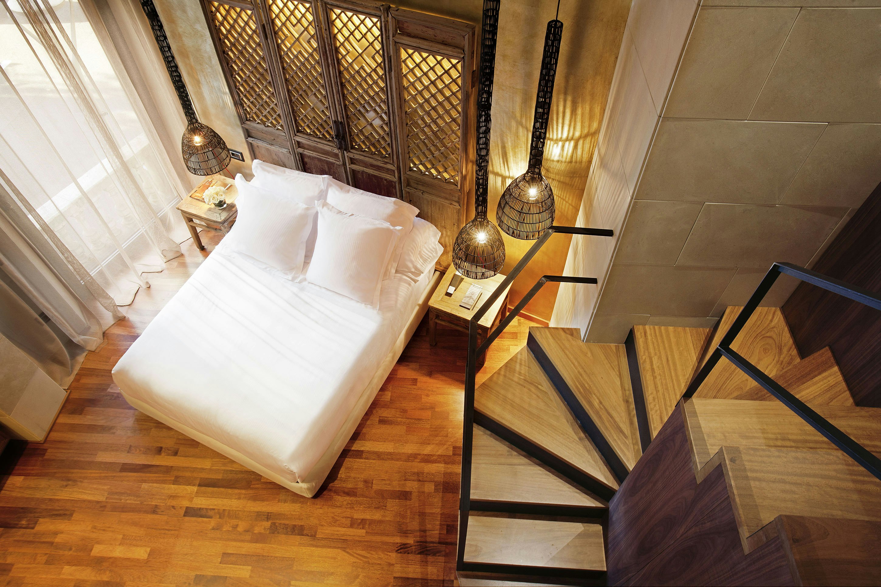 DUPLEX, SUITE