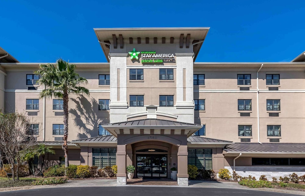 Crestwood Suites Lakeland 2/63