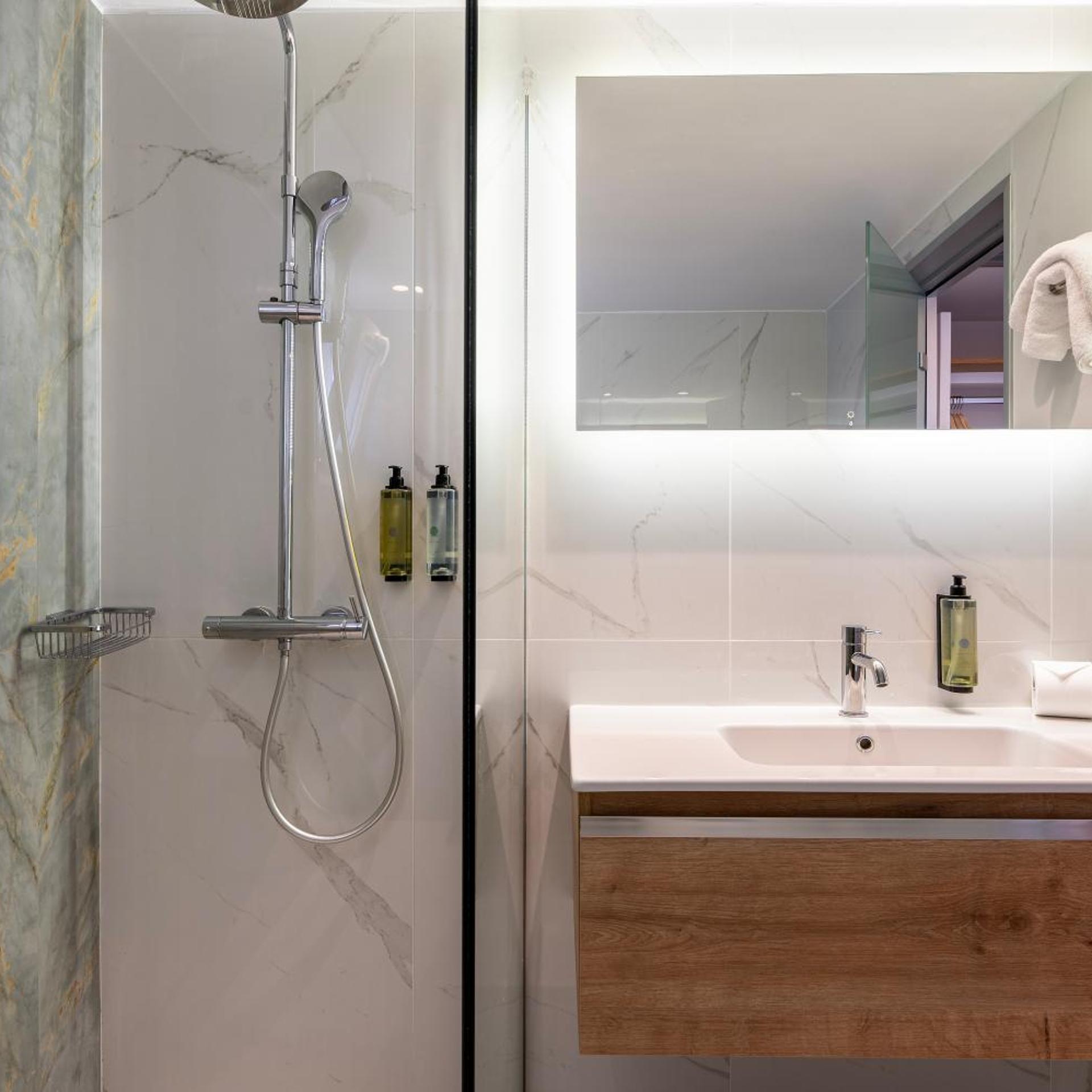 Superior, Double Bed, Inland View, Private Pool، Athina Palace Resort & Spa 9/10
