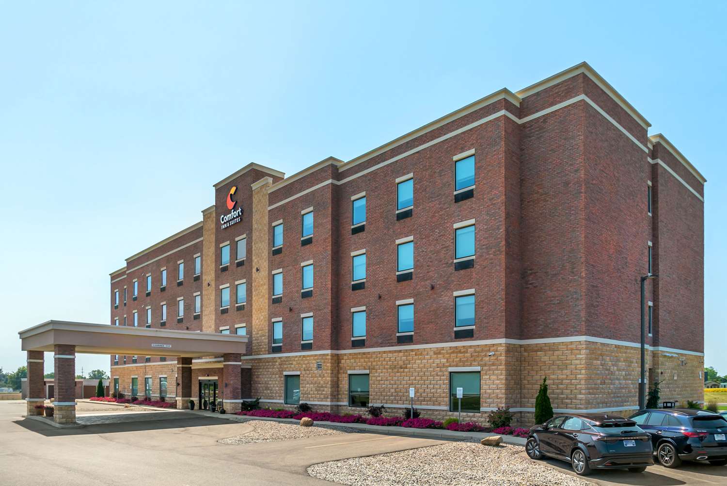 Comfort Inn & Suites Adrian 26/28