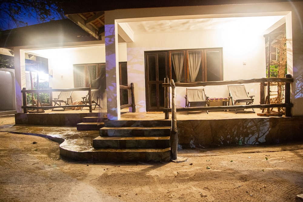 Moonshine Uroa Boutique Hotel 32/50
