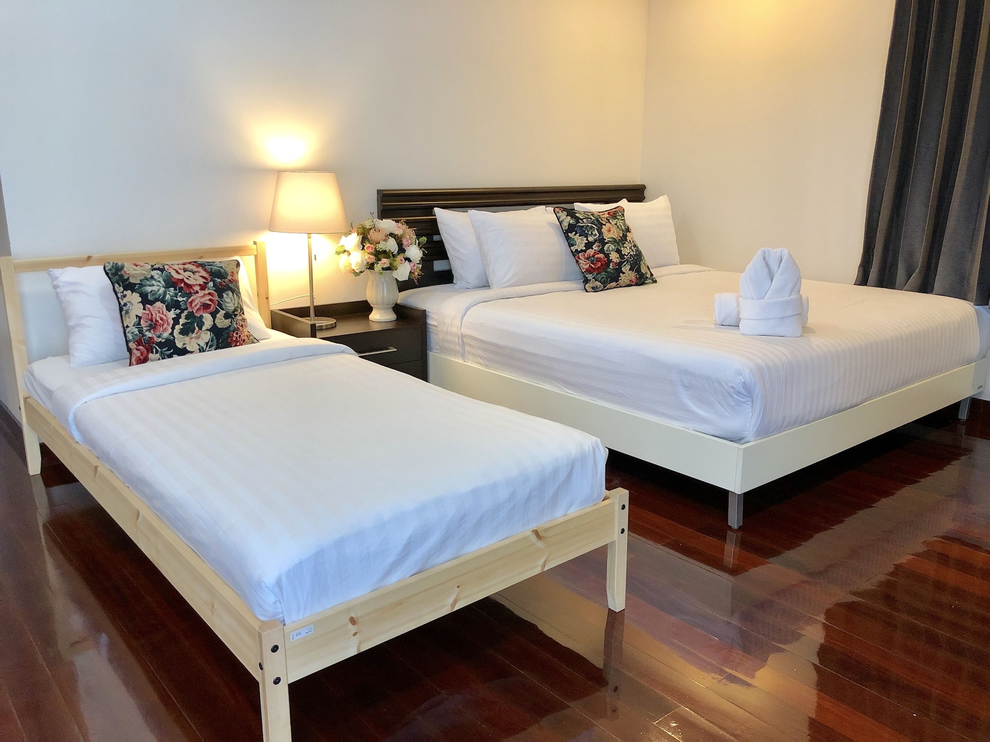 2 BEDROOMS, FAMILY, PENTHOUSE, CITY VIEW