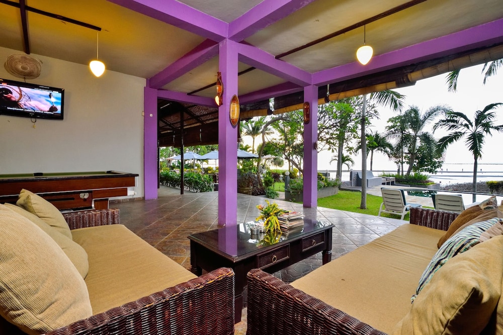 Dolphin Beach Bali 36/63