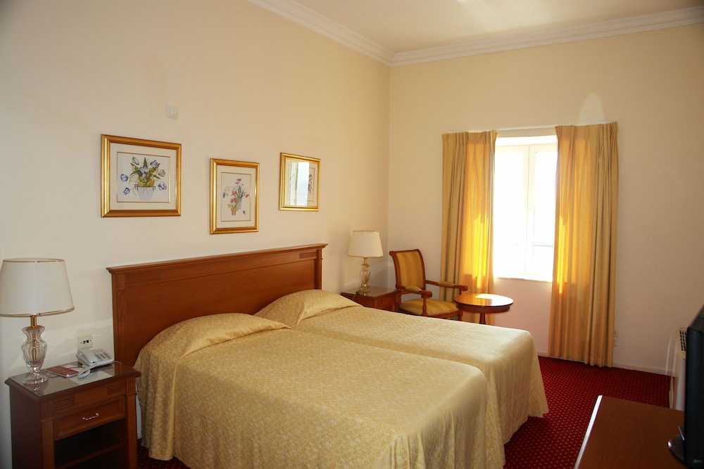 DOUBLE ROOM (RA)