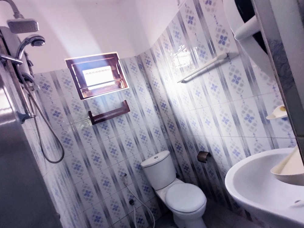 Randi Guest House - Mirissa Beach 45/51