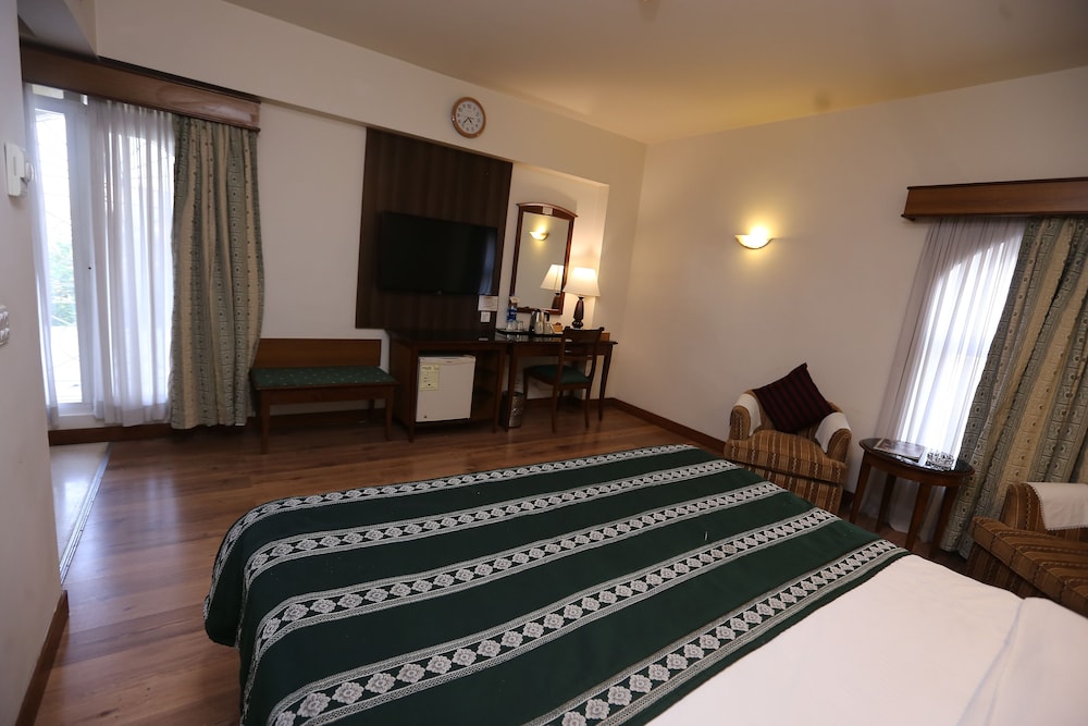 Embassy Inn 18/50