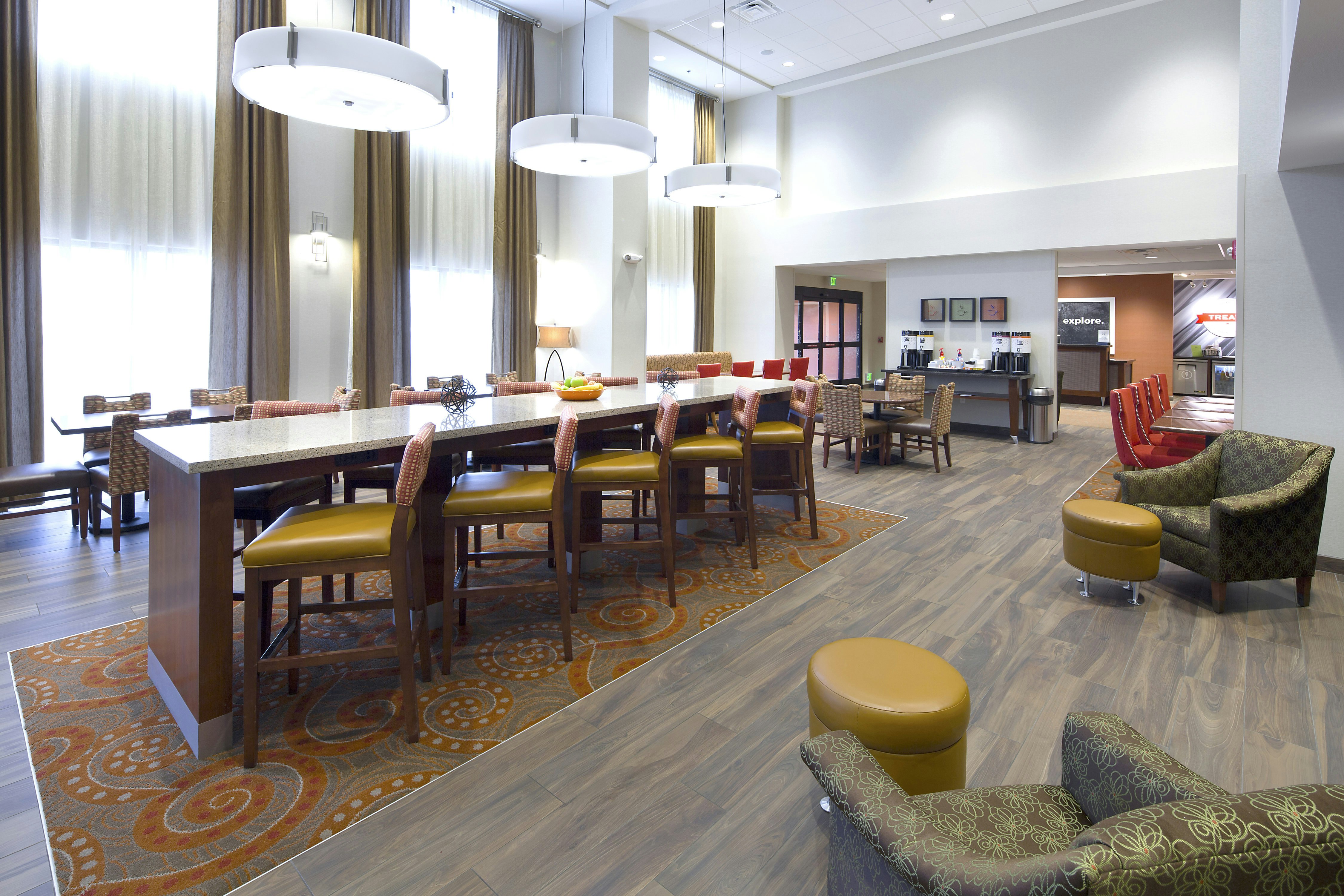 Hampton Inn Suites Page Lake Powell 26/42