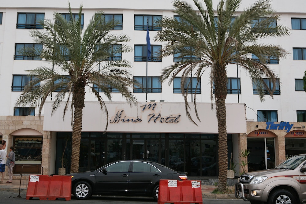 MINA HOTEL 8/65