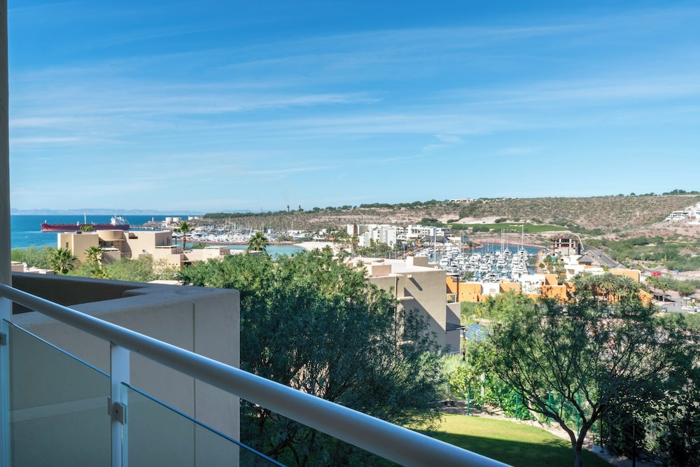Puerta Cortes Residences 3/48