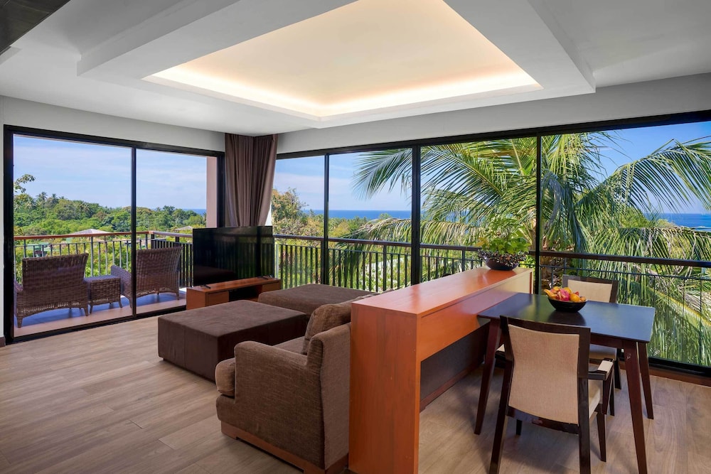 Novotel Phuket Kata Avista Resort And Spa 70/92