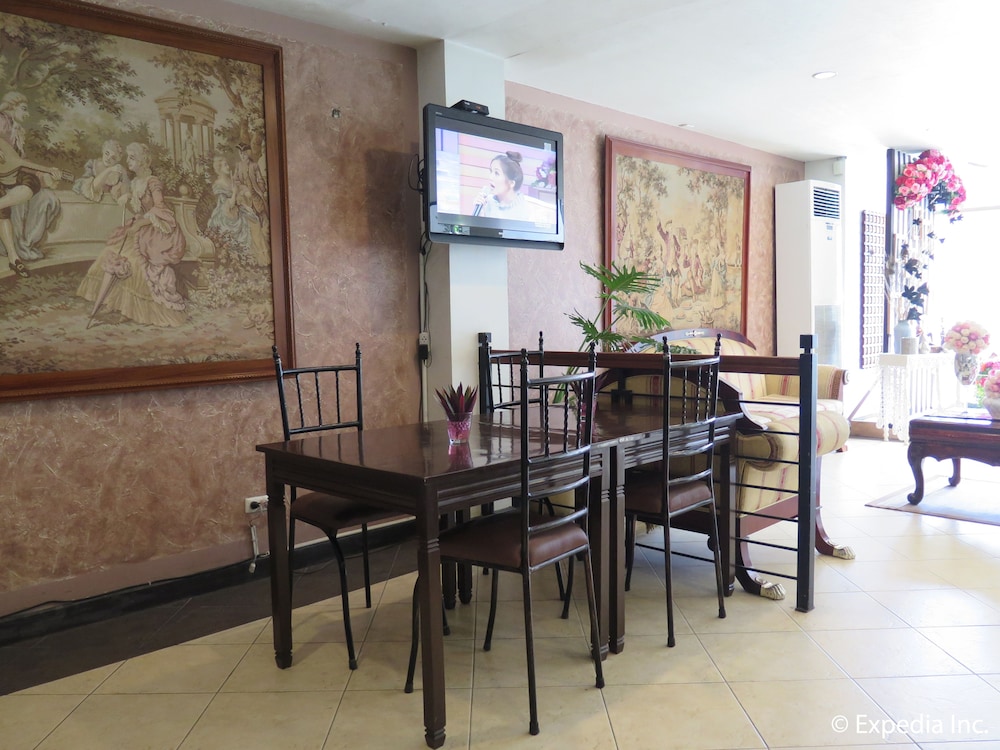 D'leonor Hotel 57/73