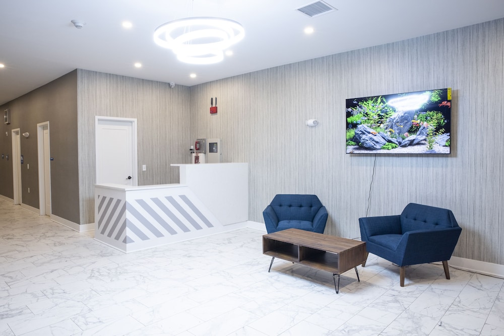 Peachtree Suites 8/16