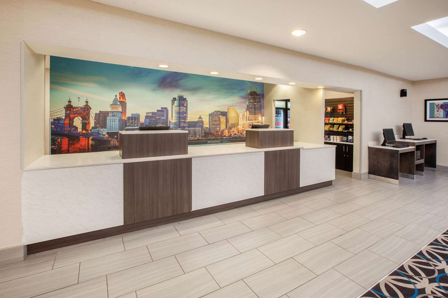 La Quinta Inn & Suites by Wyndham Cincinnati Airpt Florence 5/47