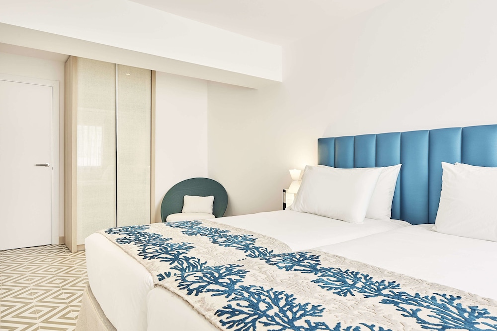 Deluxe, Suite, 4 Beds, Sofa
