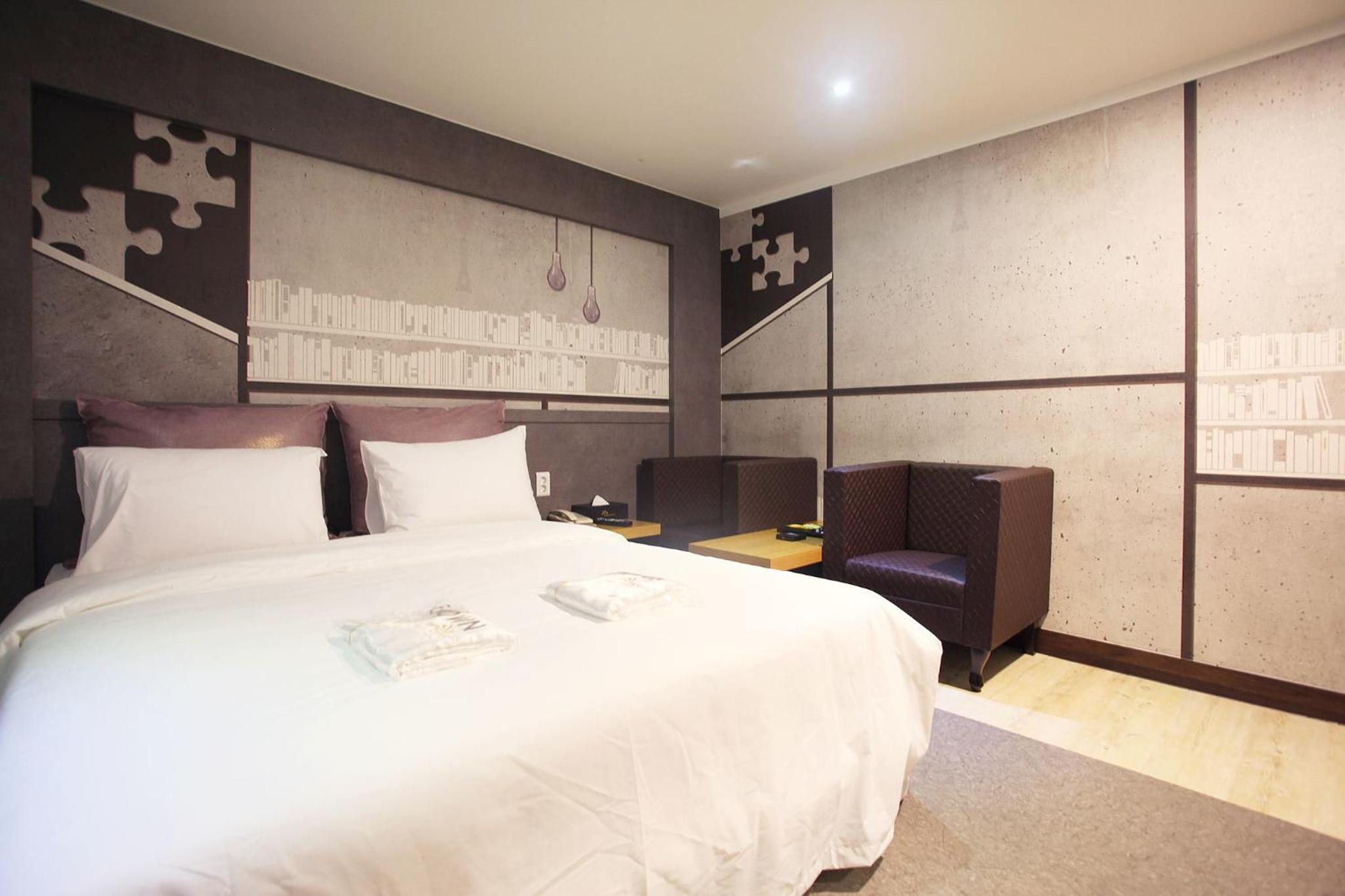 Hotel Luxe 5/75