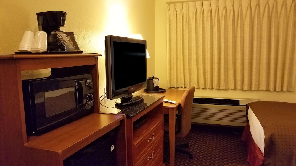 Americas Best Value Inn Lincoln Airport 28/32