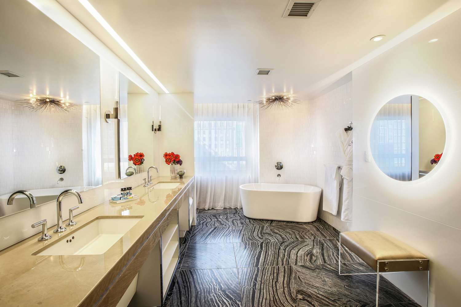 جناح رئاسي بسرير كينج بغرفة نوم واحدة، The Statler Dallas Curio Collection By Hilton 3/4
