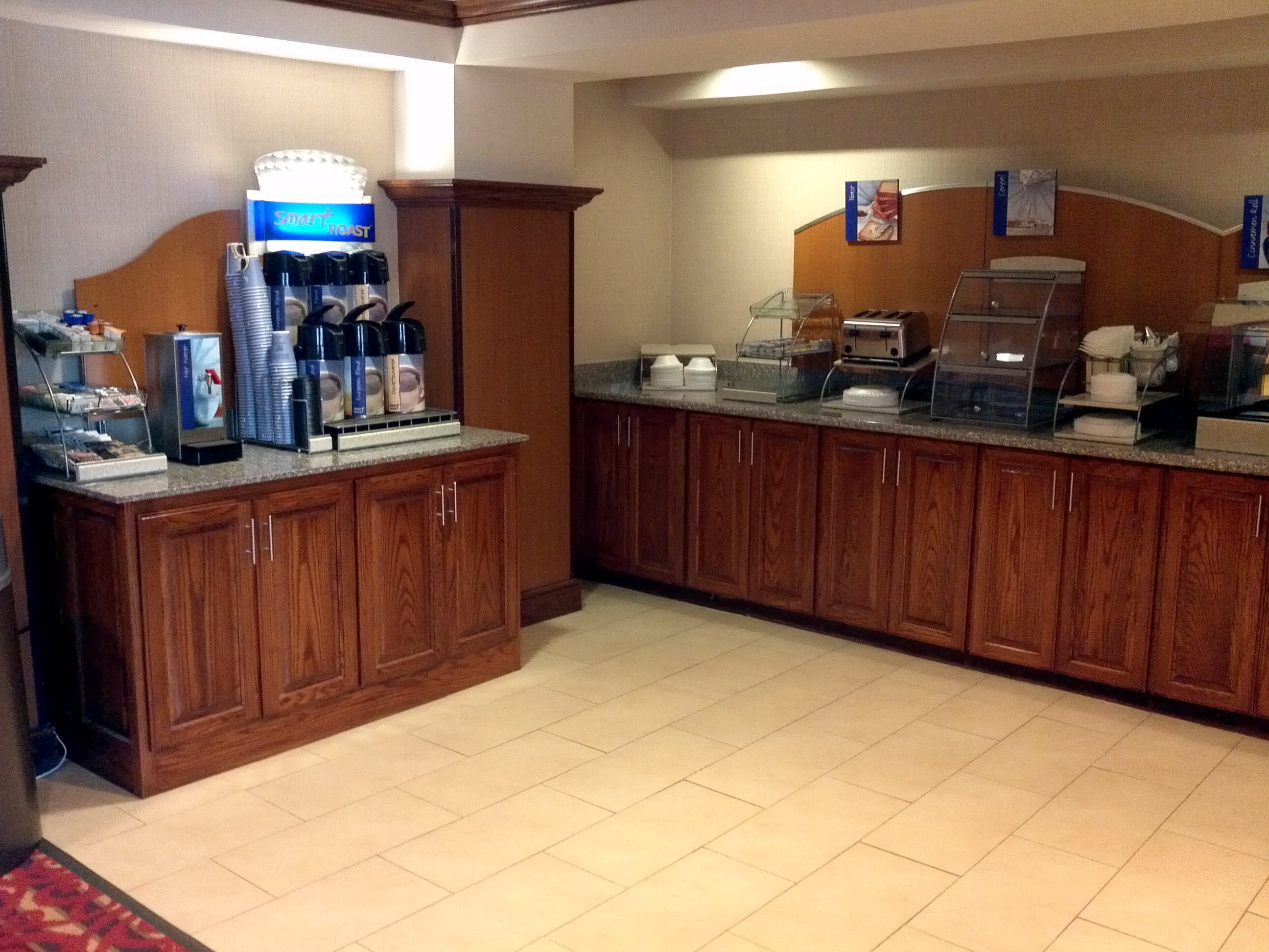 Holiday Inn Express Hotel And Suites Greenville 19/21