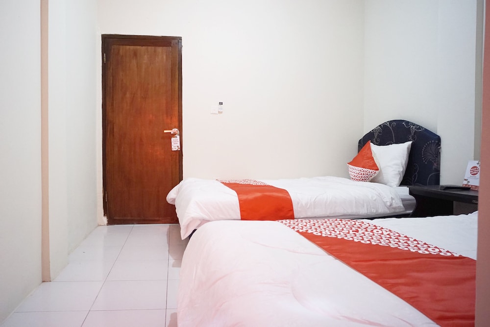 OYO 2731 MIM Guest House Syariah 6/15