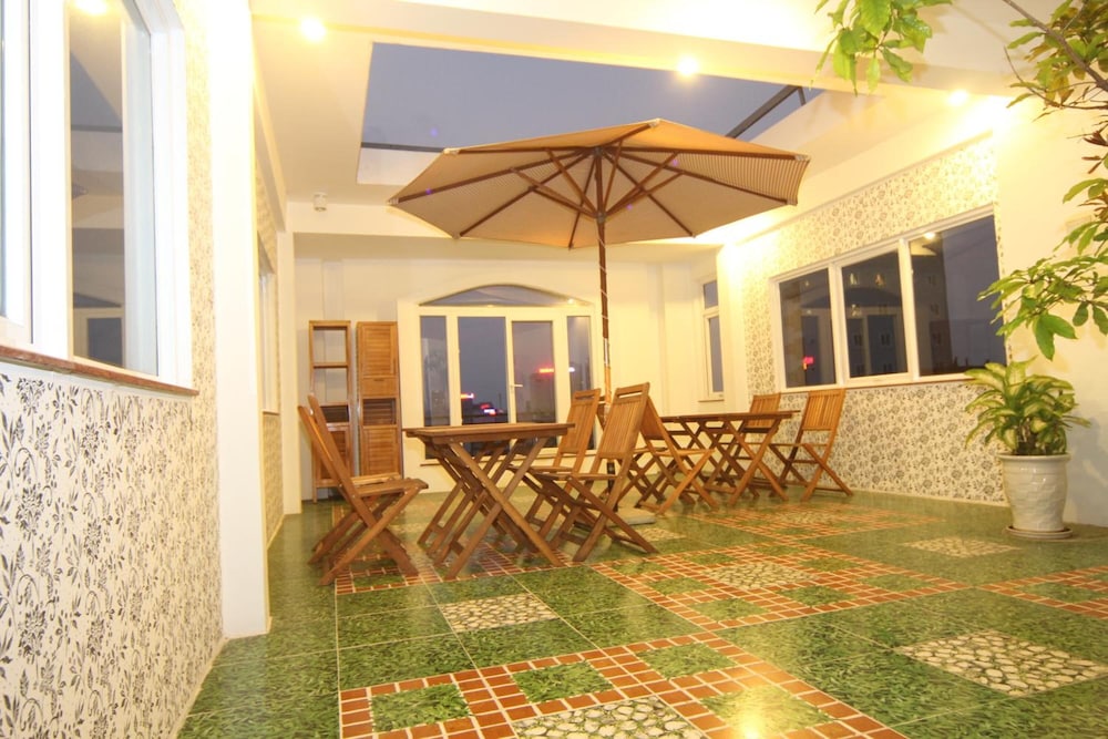 Omega Hotel 39/54