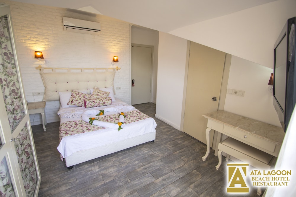 Ata Lagoon Beach Hotel 12/50