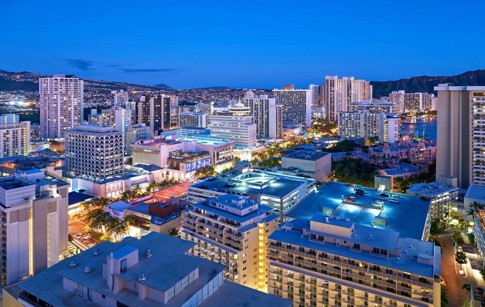 Waikiki Monarch Hotel 6/50