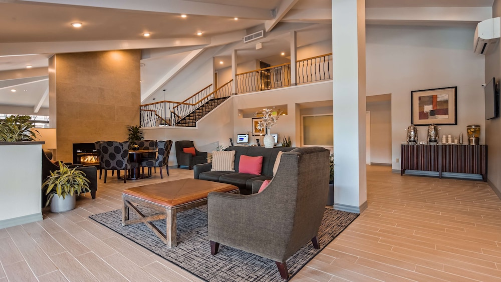 Best Western Plus Executive Inn 36/47