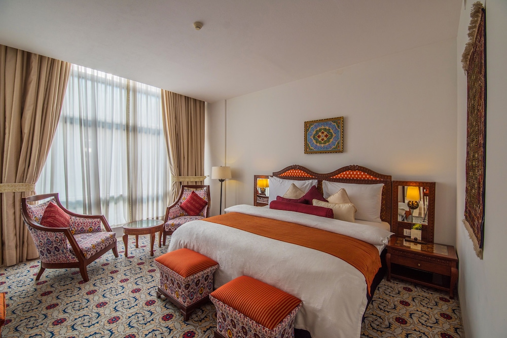 DUSHANBE SERENA HOTEL 11/70