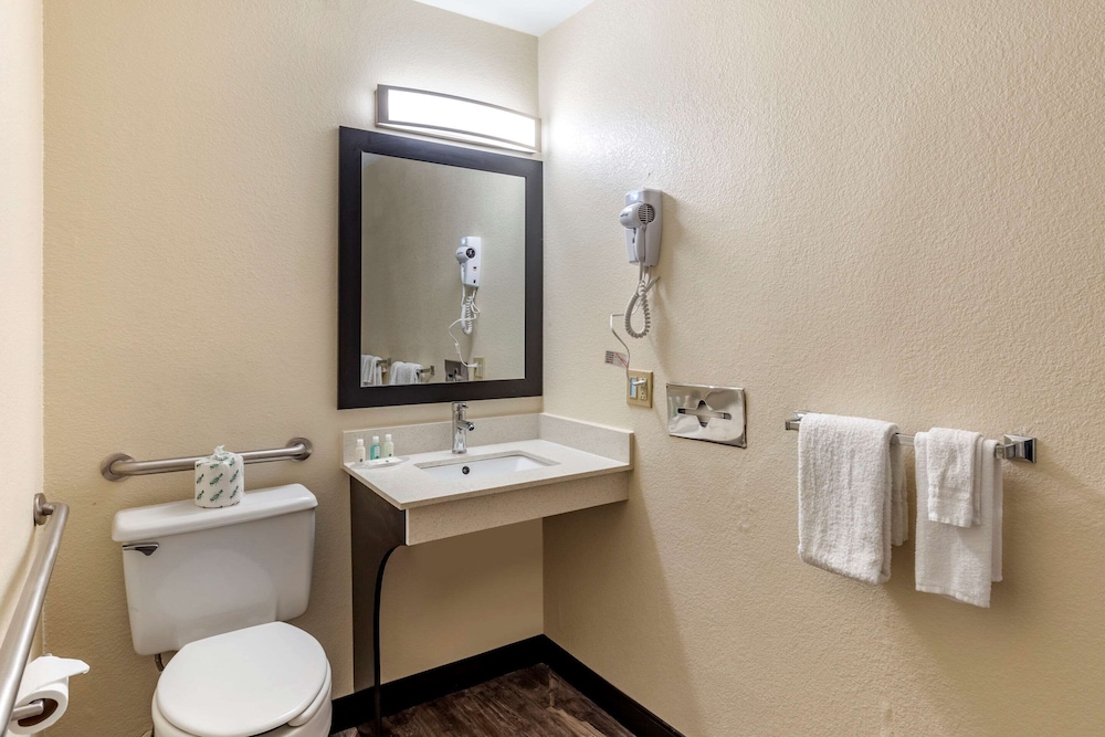 Quality Inn Duluth 21/37
