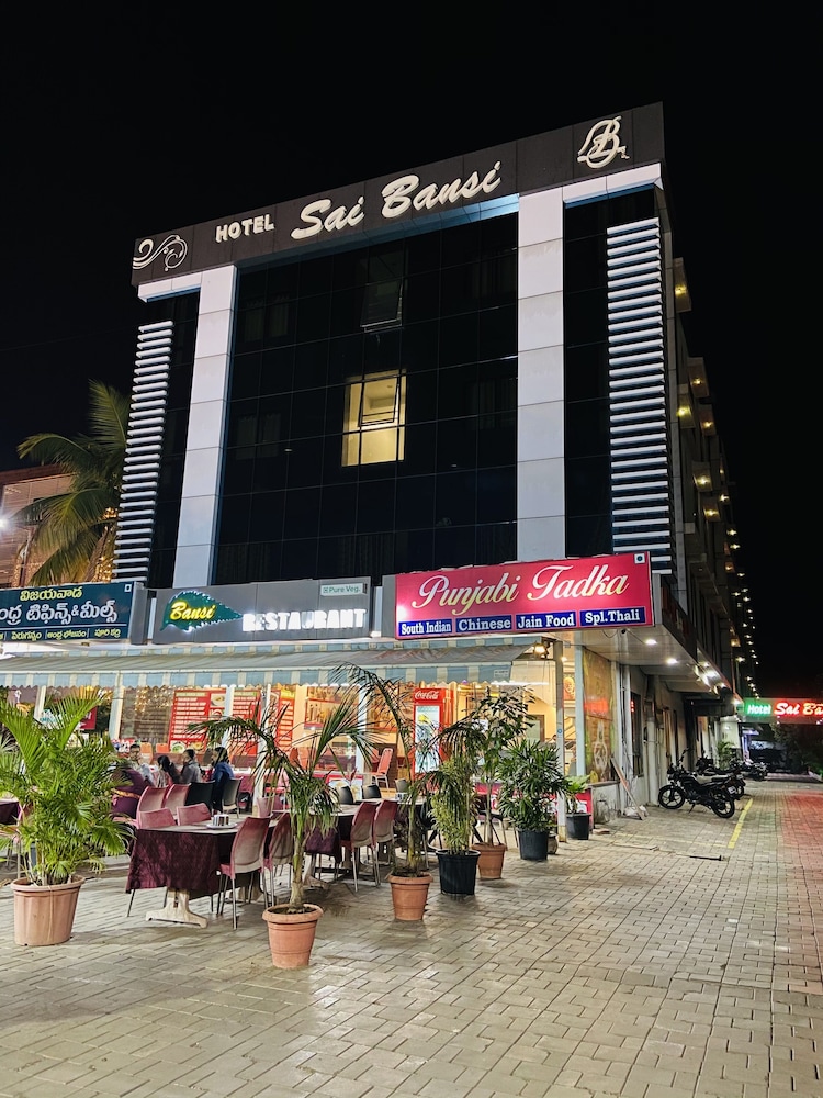 Hotel Sai Bansi 2/36