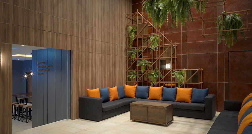 PRIME TOWN - Posh & Port Hotel PHUKET 31/45