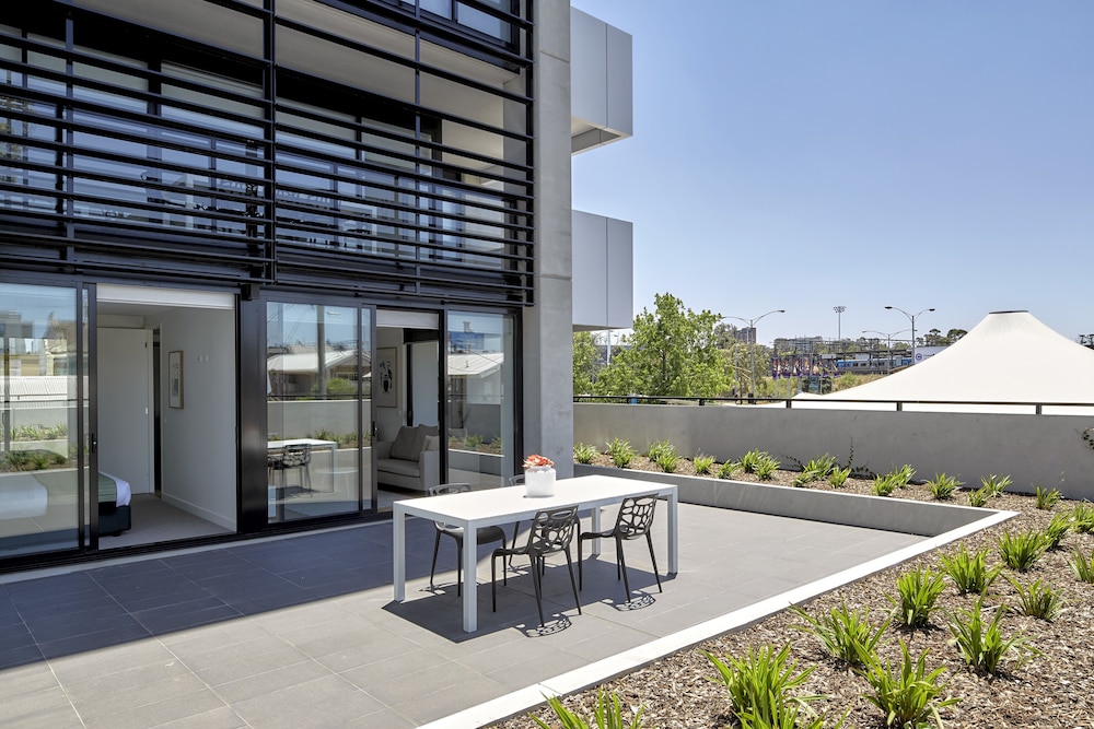 381 Cremorne 45/57