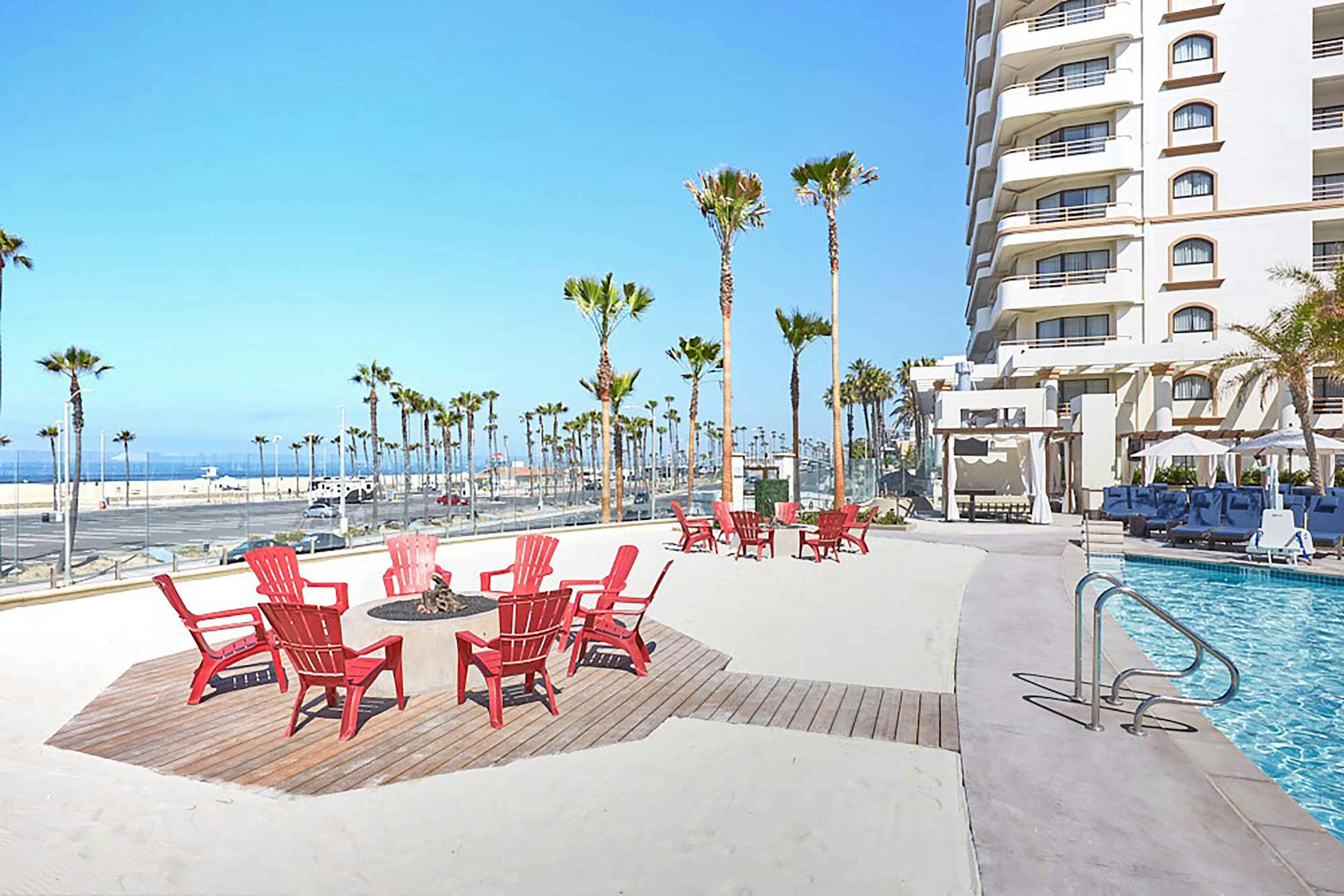 The Waterfront Beach Resort, a Hilton Hotel 68/77