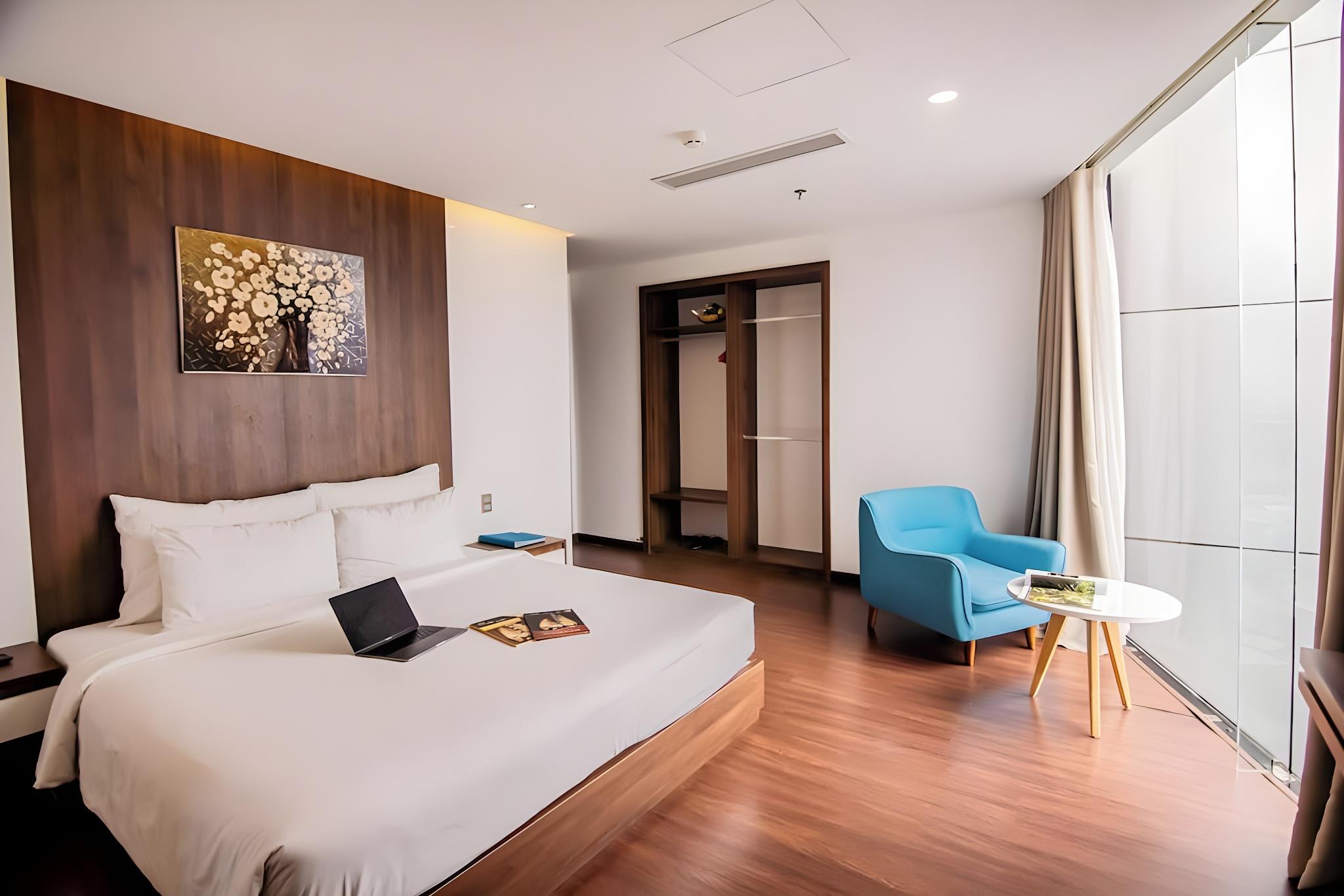 Deluxe, Double Bed