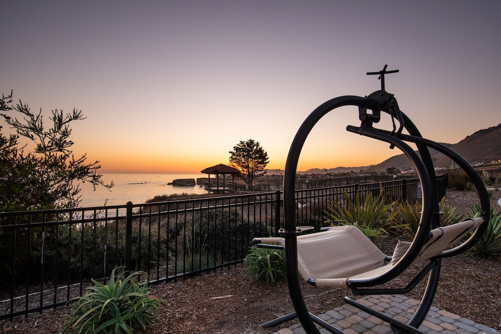 Inn at the Cove 60/64