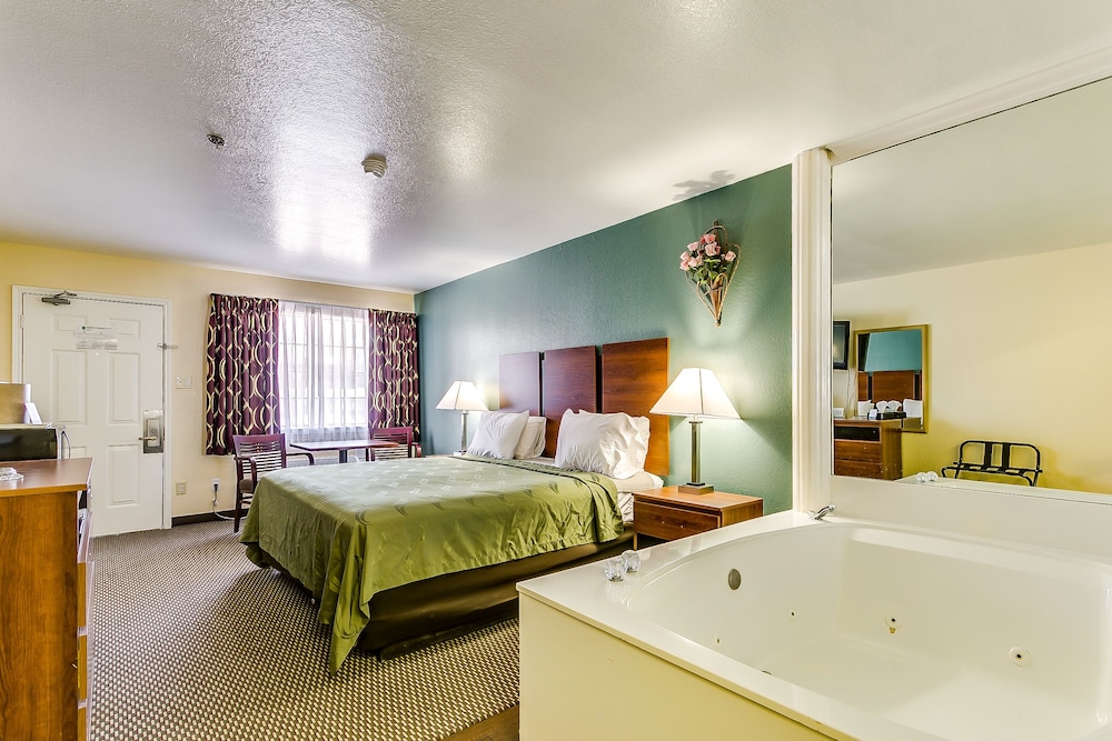 Baymont by Wyndham Willow Park 13/23