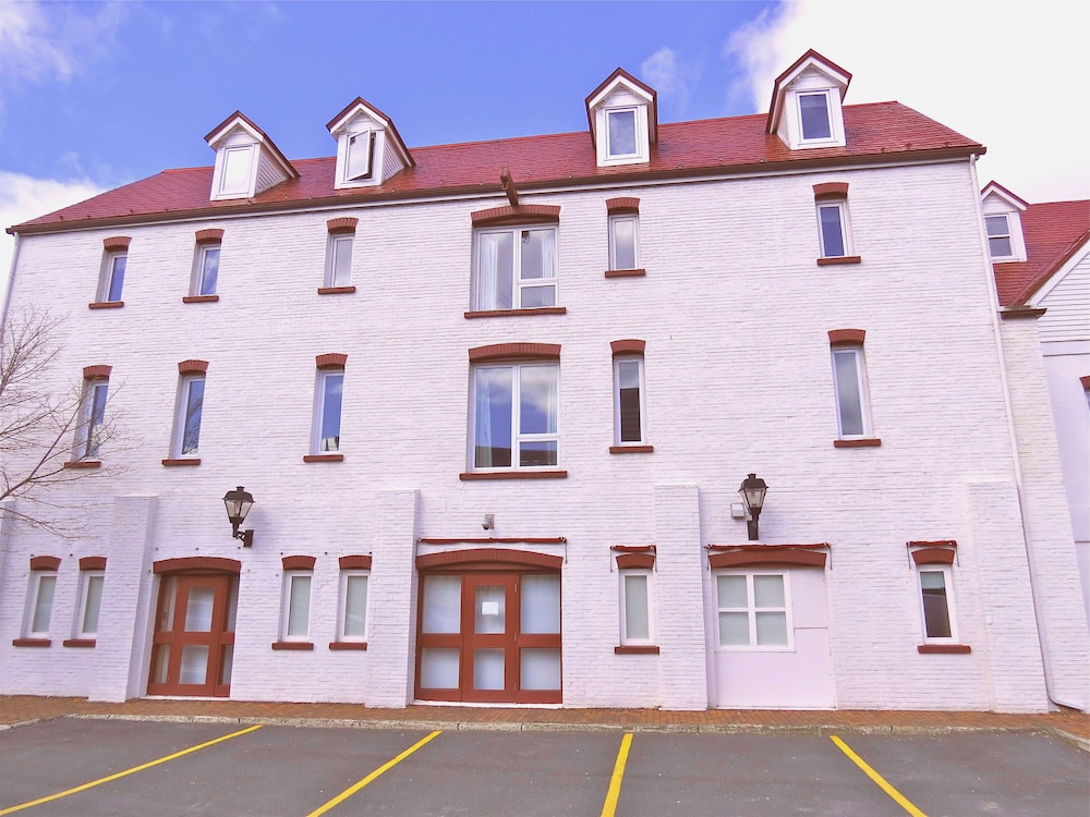 The Murray Premises Hotel 3/55