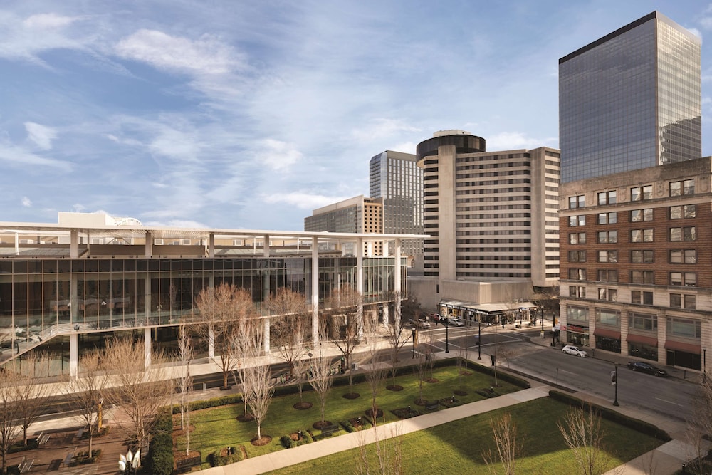Hyatt Regency Louisville 42/44